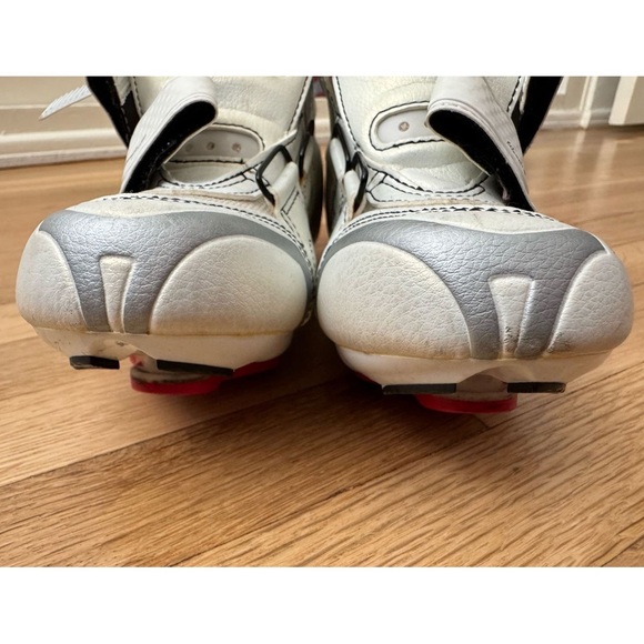 SHIMANO Women's SH-WR40 Cycling Shoes - Picture 10 of 16